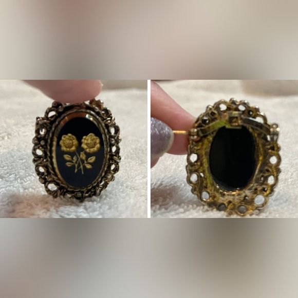 Updated- Vintage gold double rose etched brooch - Picture 9 of 9